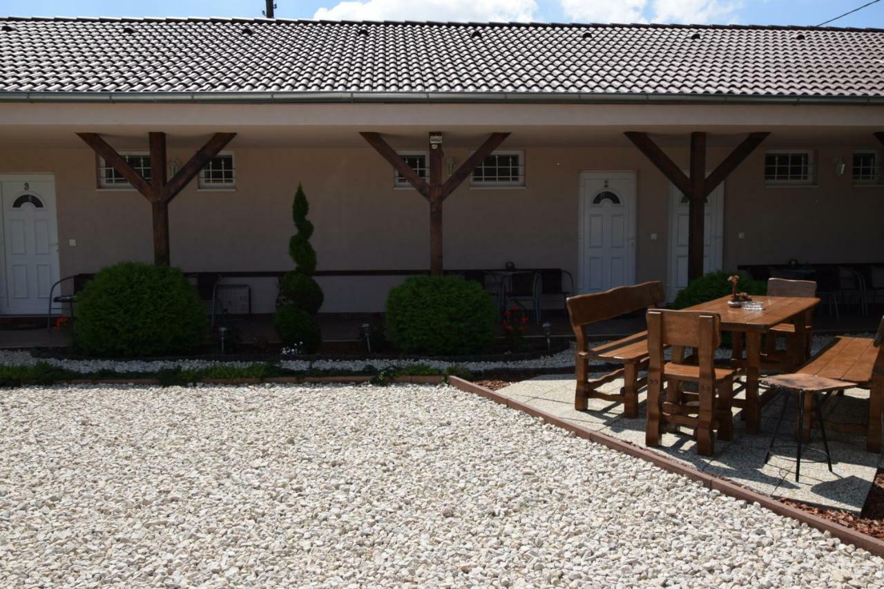 Belany Studios Veľký Meder Exterior foto